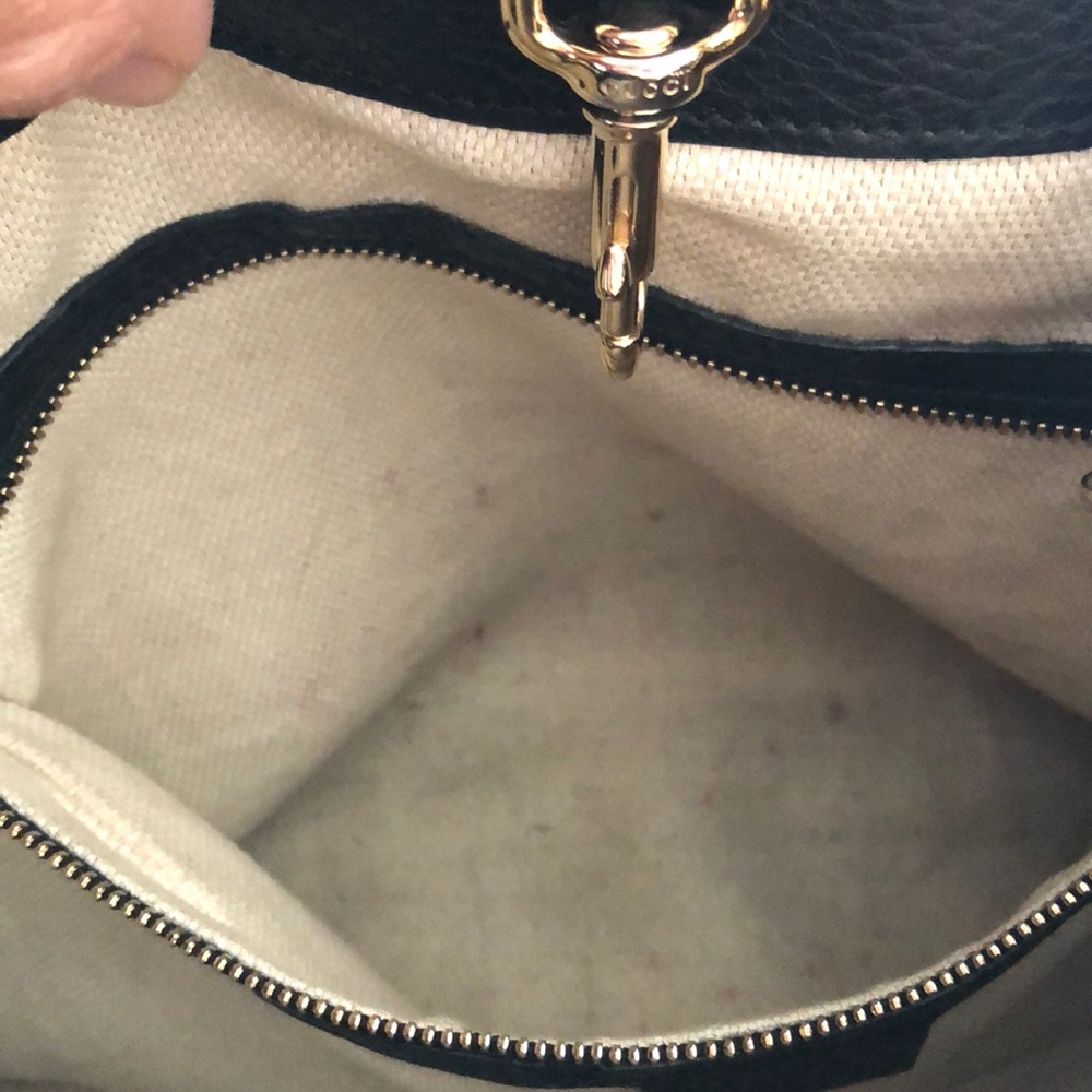 Gucci bag (authentic) - Picture 3 of 7